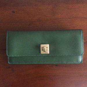 Green leather Michael Kors wallet